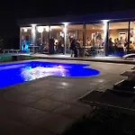 Tiziana Relax And Pool ,wine & Food Moriondo Torinese