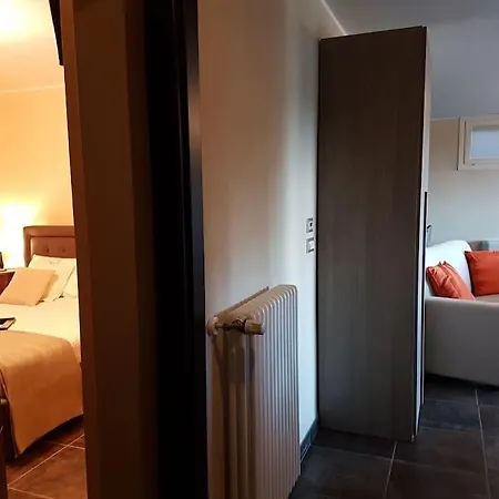 Tiziana Relax And Pool ,wine & Food Holiday home