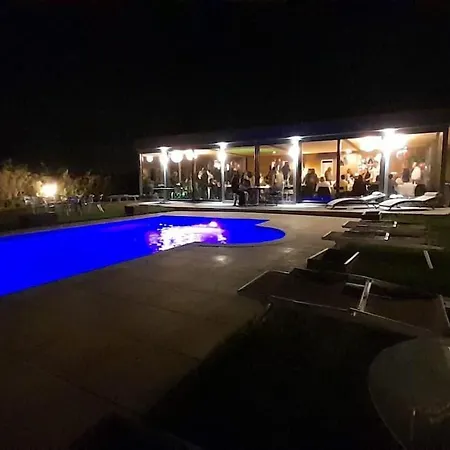 Tiziana Relax And Pool ,wine & Food