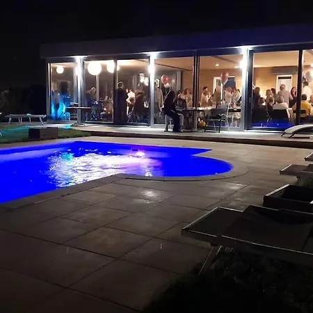 Tiziana Relax And Pool ,wine & Food Moriondo Torinese