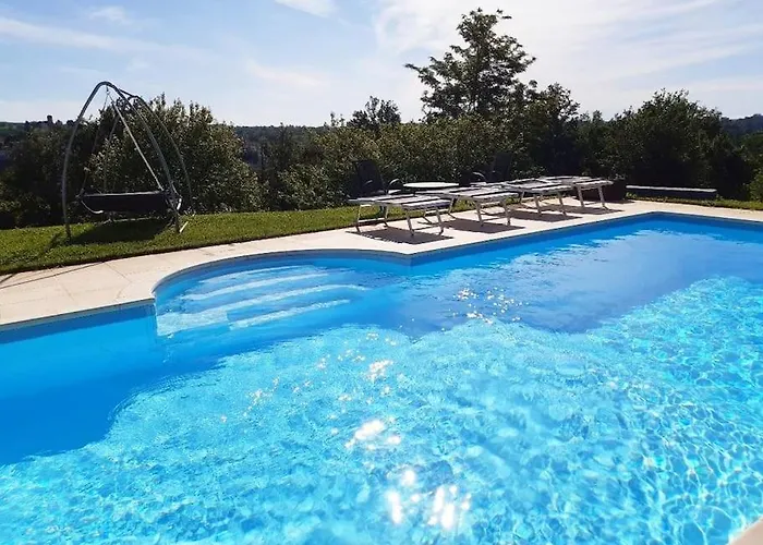 Tiziana Relax And Pool ,wine & Food * Moriondo Torinese