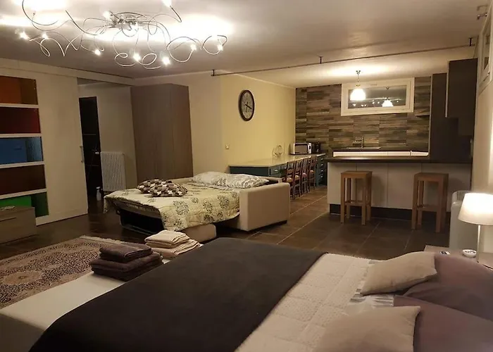 Tiziana Relax And Pool ,wine & Food Holiday home Moriondo Torinese