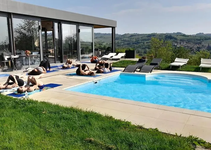 Tiziana Relax And Pool ,wine & Food Holiday home *