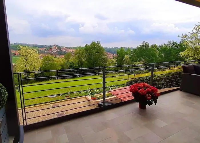 Tiziana Relax And Pool ,wine & Food Holiday home