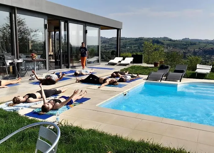 Tiziana Relax And Pool ,wine & Food Holiday home *